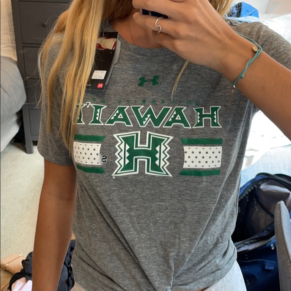 University of Hawaii tshirt